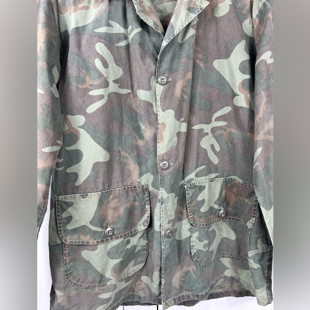 Vintage hunting jacket, M-L, green camo buttons,  front pockets Water Repellent - Picture 5 of 6